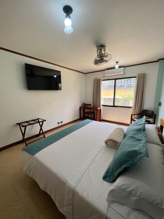 Hotel Caucasia Ngoại thất bức ảnh