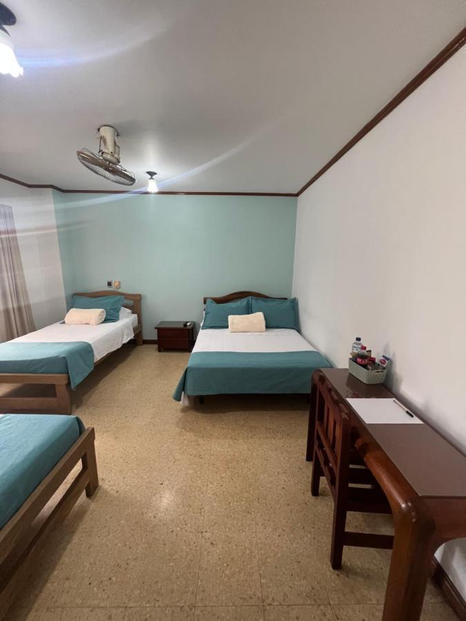 Hotel Caucasia Ngoại thất bức ảnh