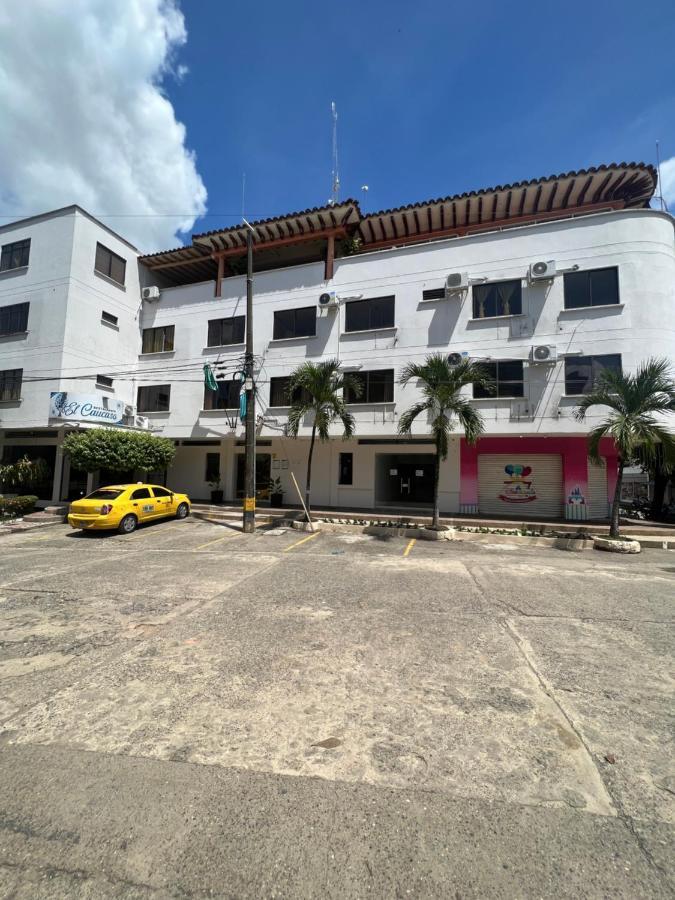 Hotel Caucasia Ngoại thất bức ảnh