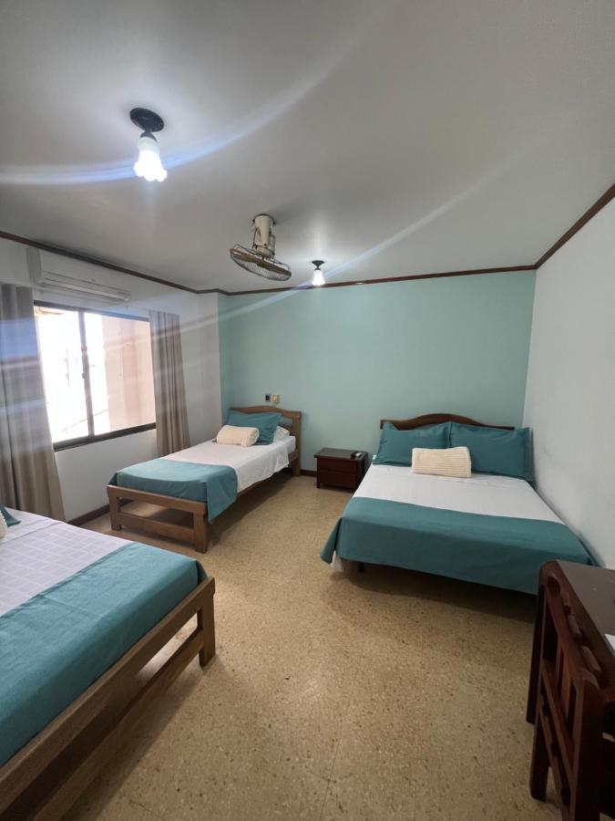 Hotel Caucasia Ngoại thất bức ảnh